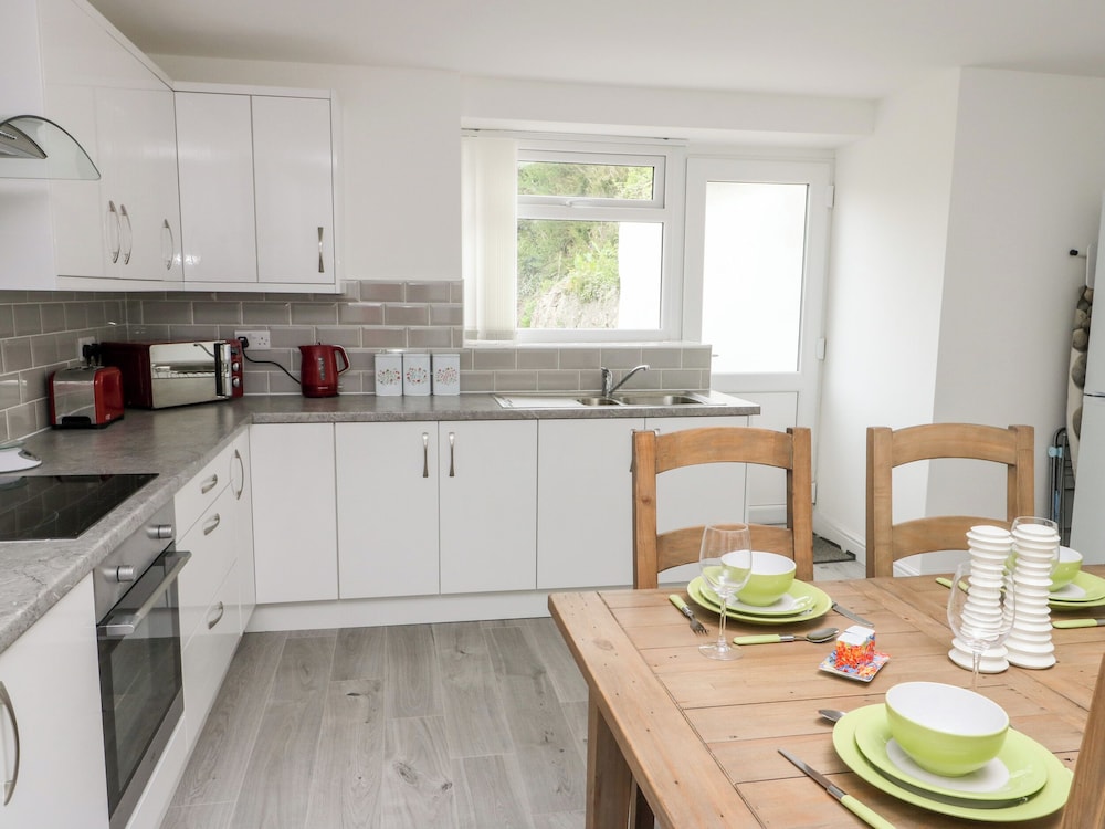 Premium Quadruple Room, City View