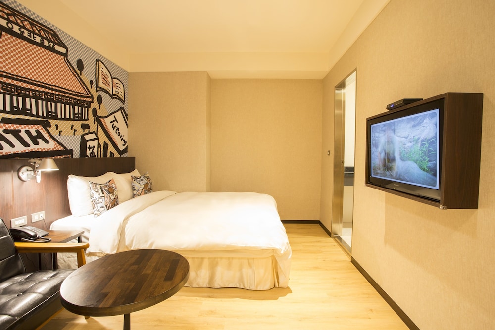Superior Double Room, No Windows photo 2