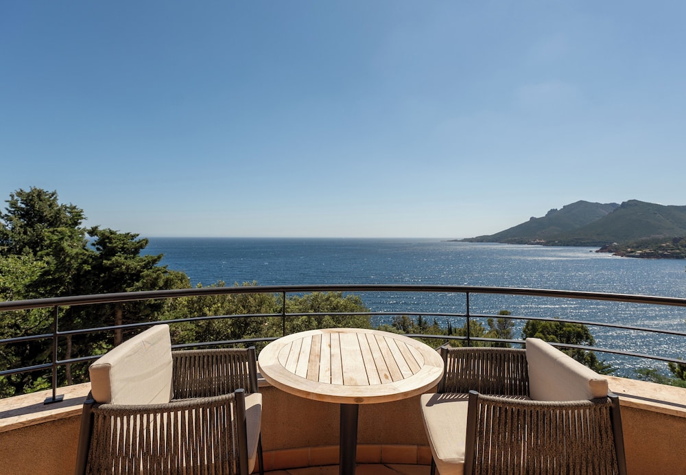 Suite, 1 King Bed, Sea View (YAKTSA) - Photo 3