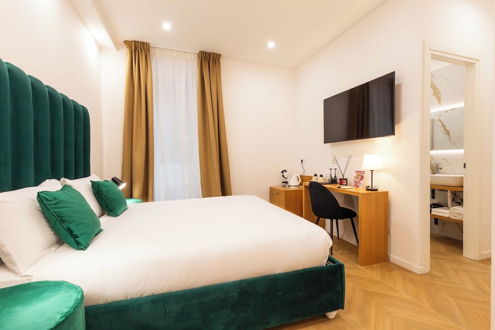 Deluxe Room, Patio, Garden View
