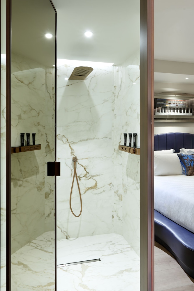 Rock Star Suite - Photo 8