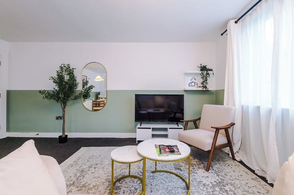 Budget-Friendly: 1 Bed Apartment with Free Parking