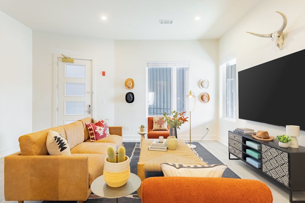 Suite, 4 Bedrooms (Sleeps 12)
