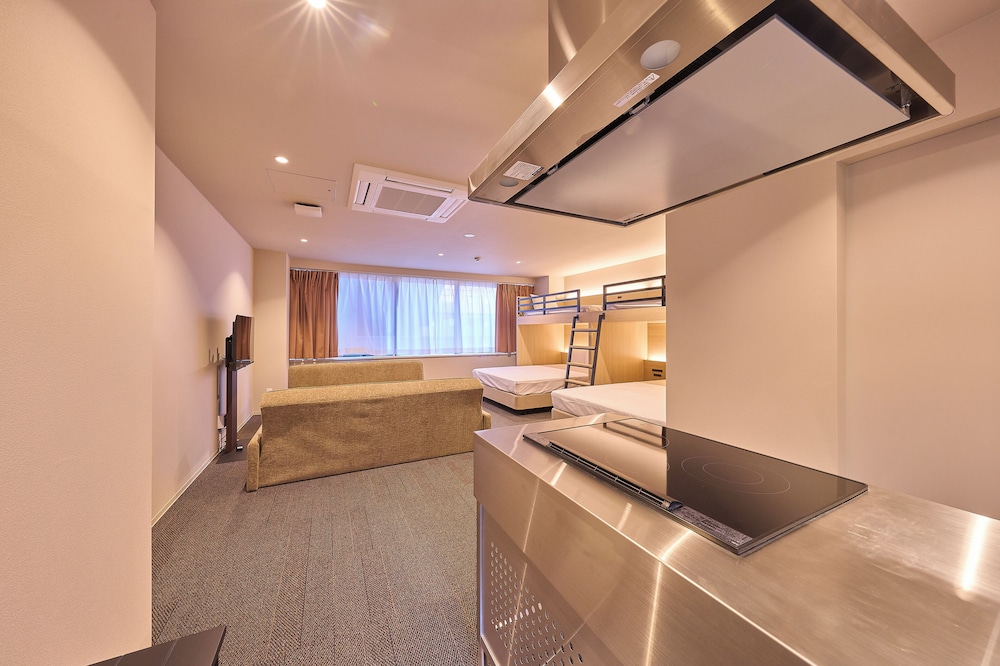 Private Family Room for 5-7 with Private Shower room, Non Smoking thumbnail 6