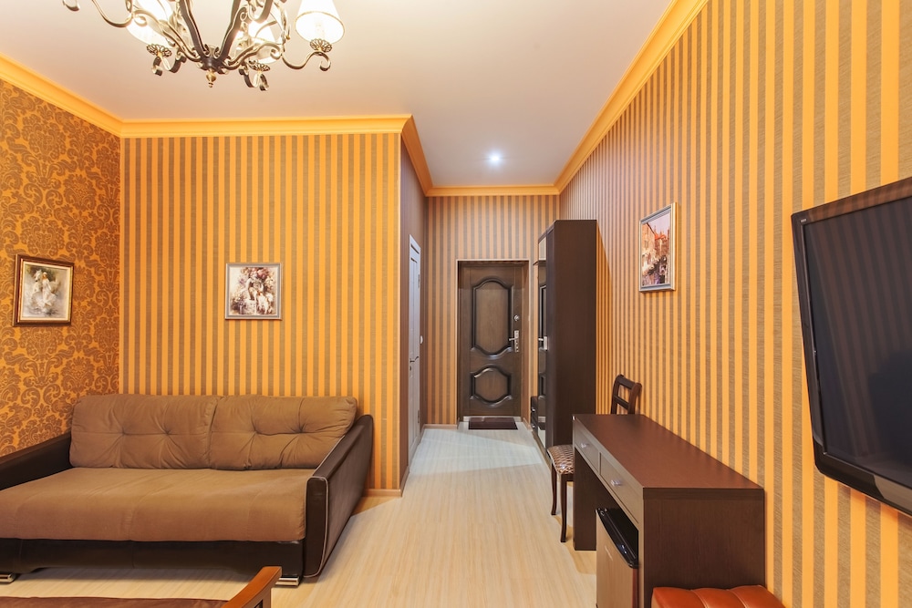 Deluxe Triple Room photo 3