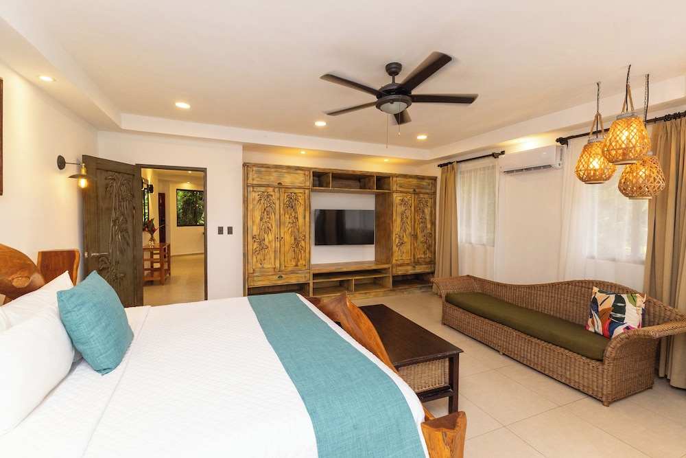 Grand Master Suite