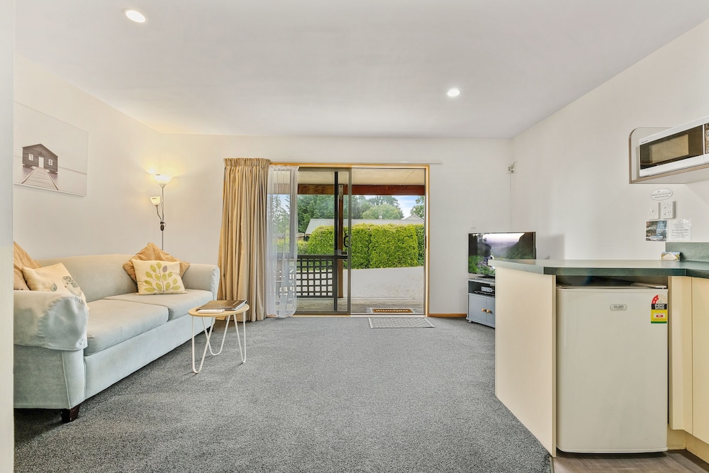 Standard Suite, 1 Bedroom, Non Smoking, Kitchen (Access Unit) photo 1