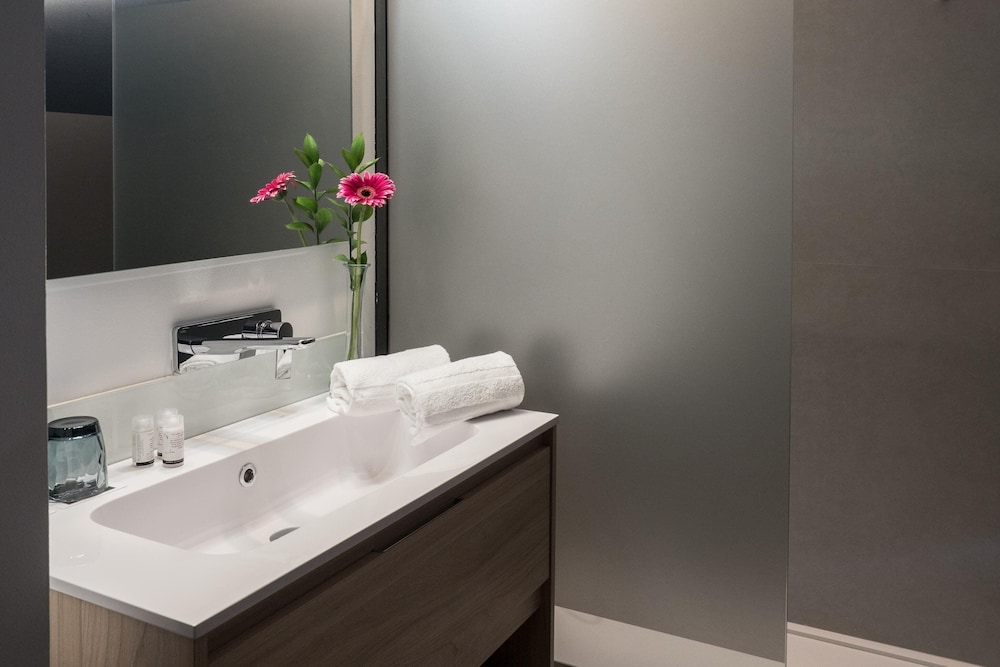 Standard Double Room, City View