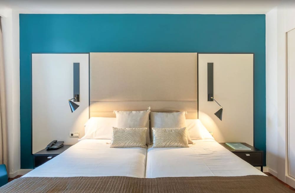 Standard Double or Twin Room - Photo 4