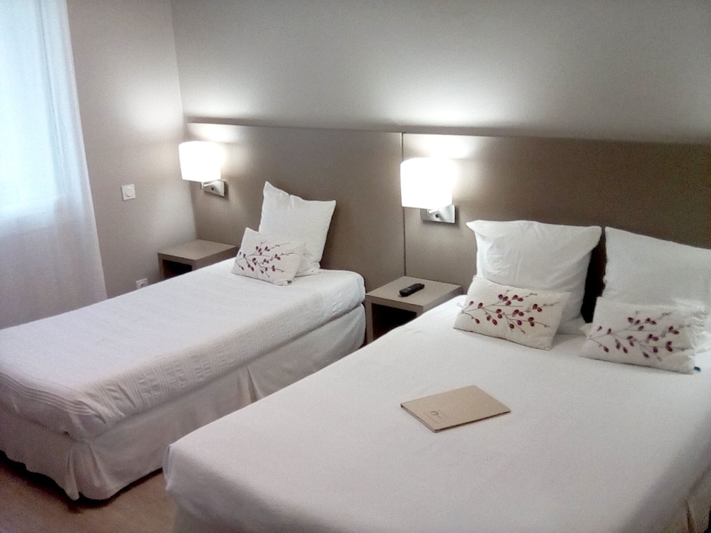 Standard Triple Room, Park View photo 1