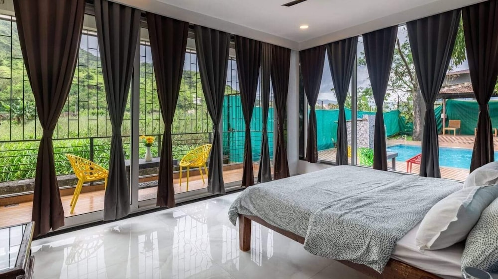 Deluxe Villa
