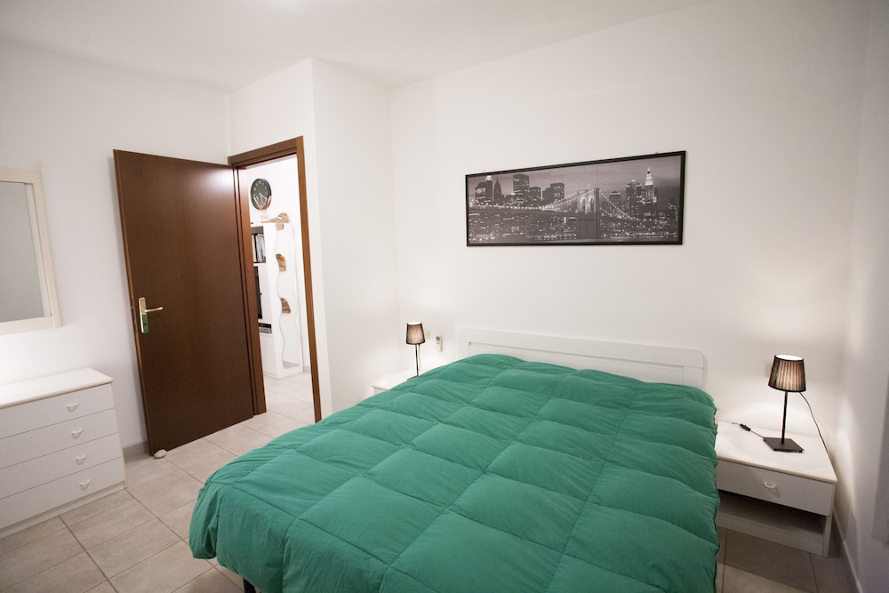 Apartment photo 1