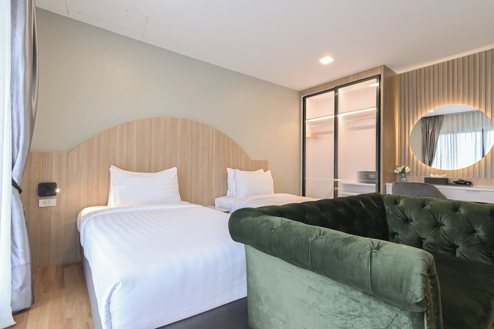 Deluxe Twin Room photo 3