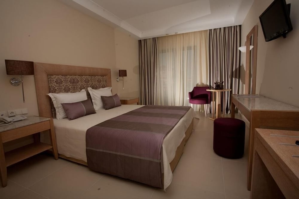 Double Room, Pool View photo 3