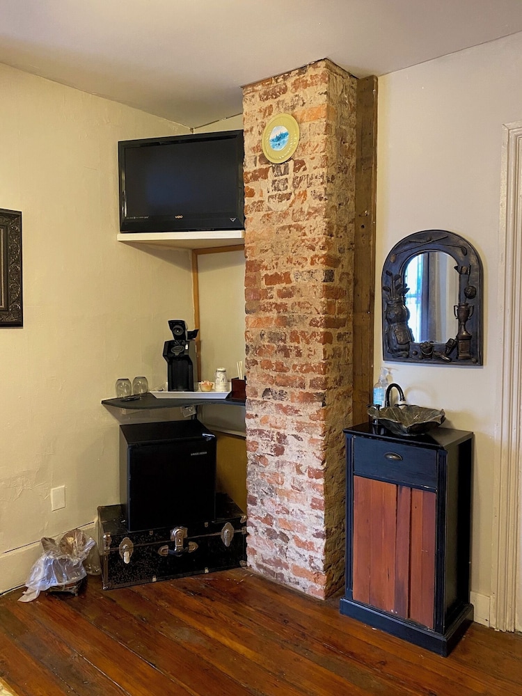 The Trumpet Monkey Room photo 3