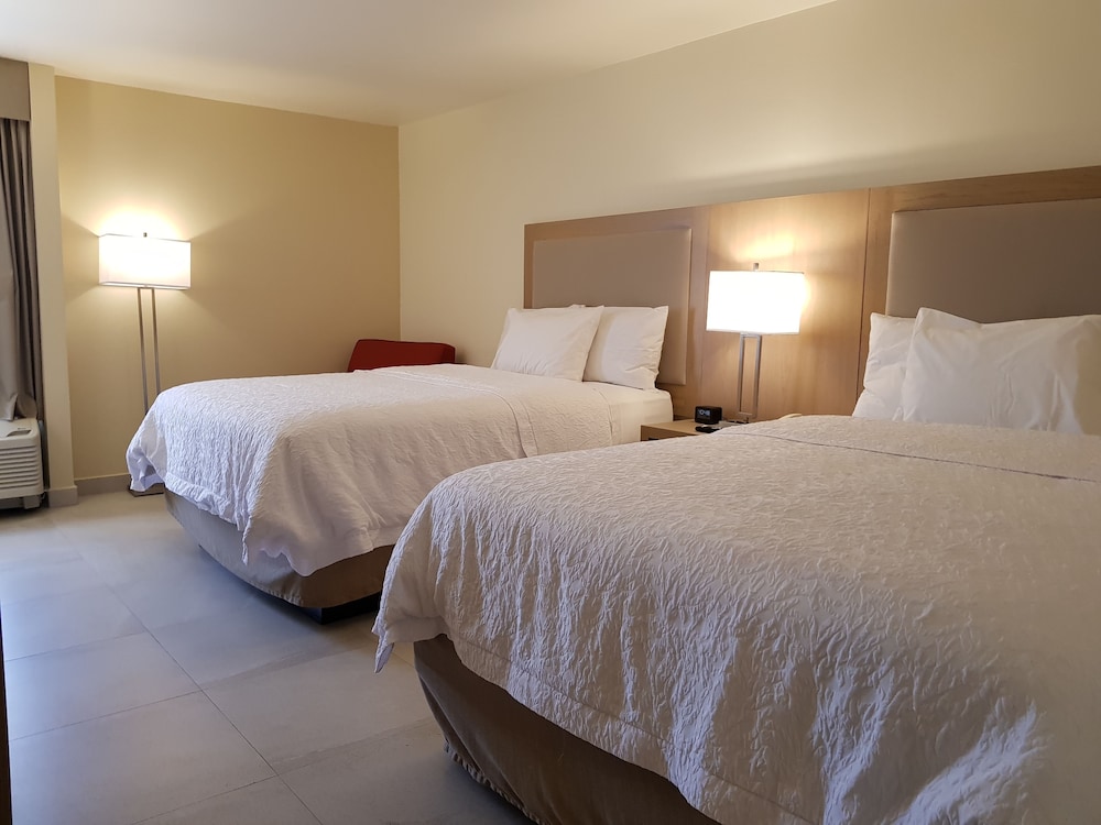 King Room with King Bed - Non-Smoking