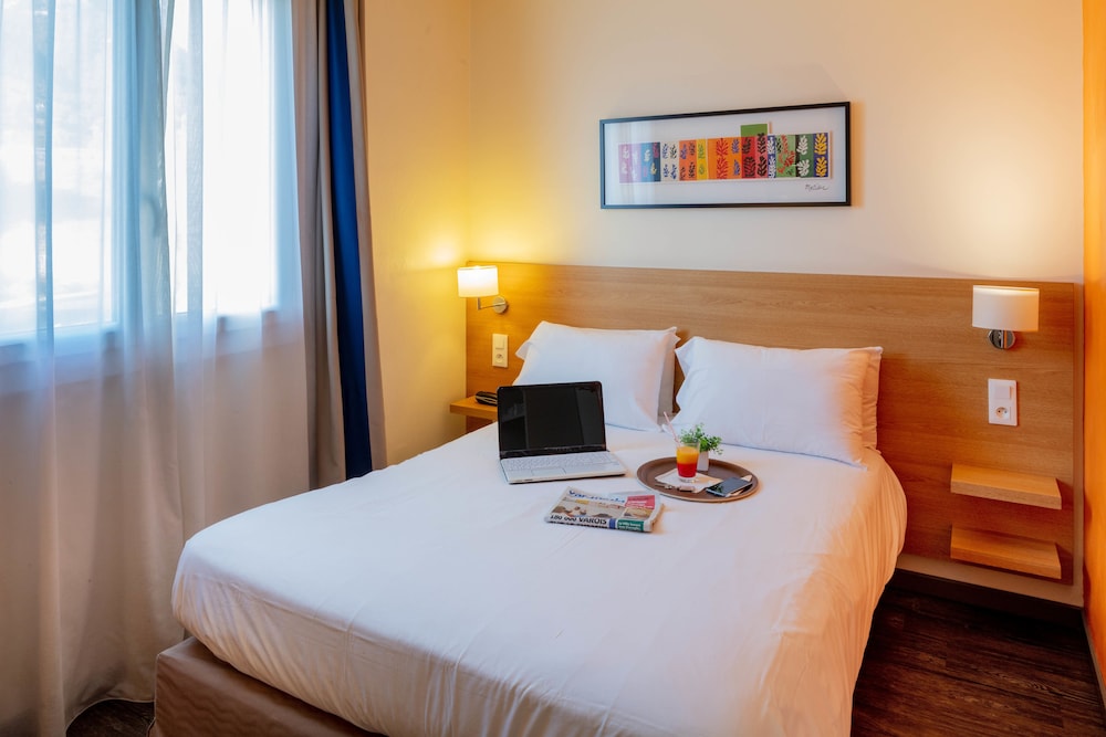 Standard Room - Photo 1