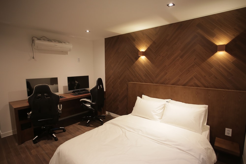 Signature Room (Couple PC)