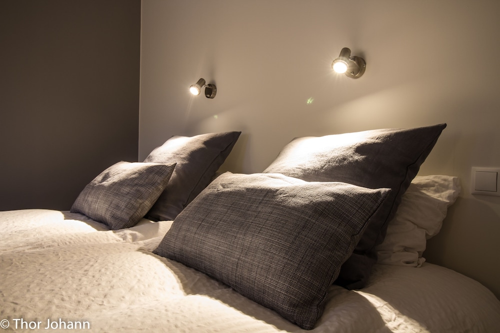 Standard Double or Twin Room, 1 Double or 2 Twin Beds, Private Bathroom photo 2