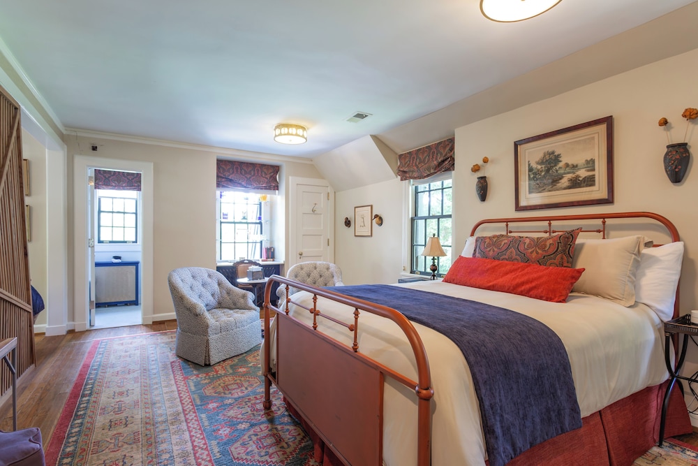 Luxury Room, Multiple Beds, Private Bathroom, Garden View