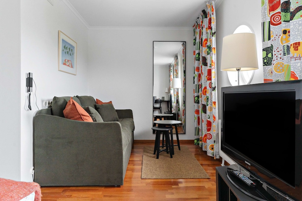 Superior Room, 1 Queen Bed, Non Smoking (with Sofabed) - Photo 2