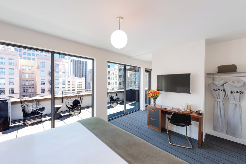 Suite, 1 King Bed, Accessible, Terrace - Photo 1