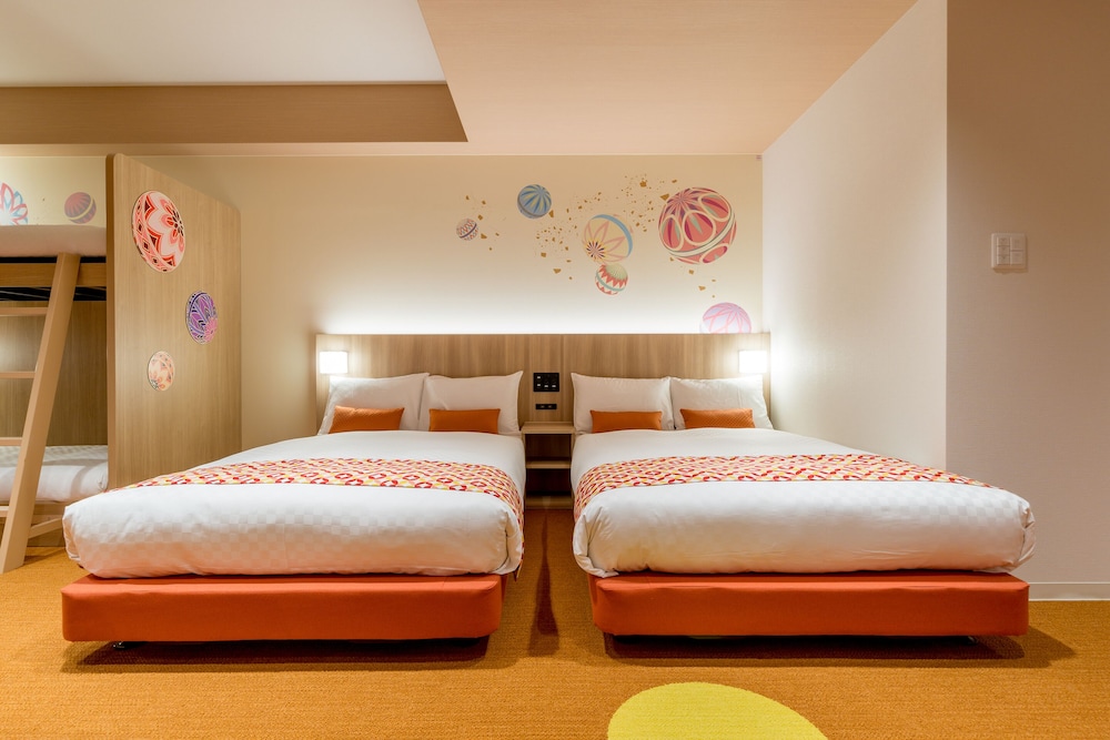 Mari Room - 2 Semi-double with bunk & sofa bed (Please see all policies and info before you book) - Photo 8