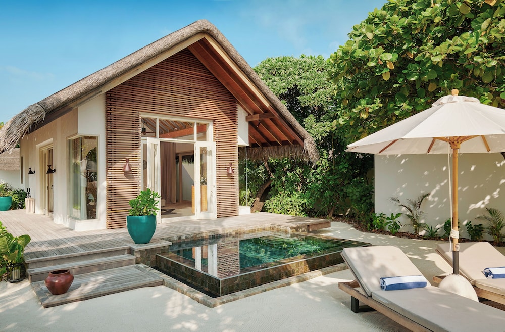 Sunrise Beach Villa with Private Pool photo 3