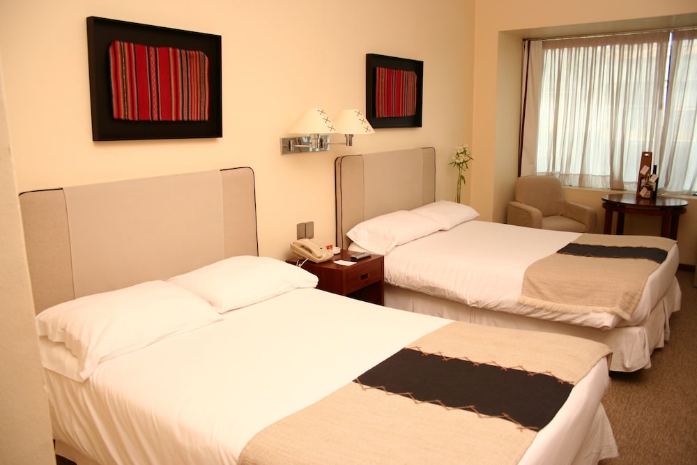 Standard Room, 2 Queen Beds - Photo 1