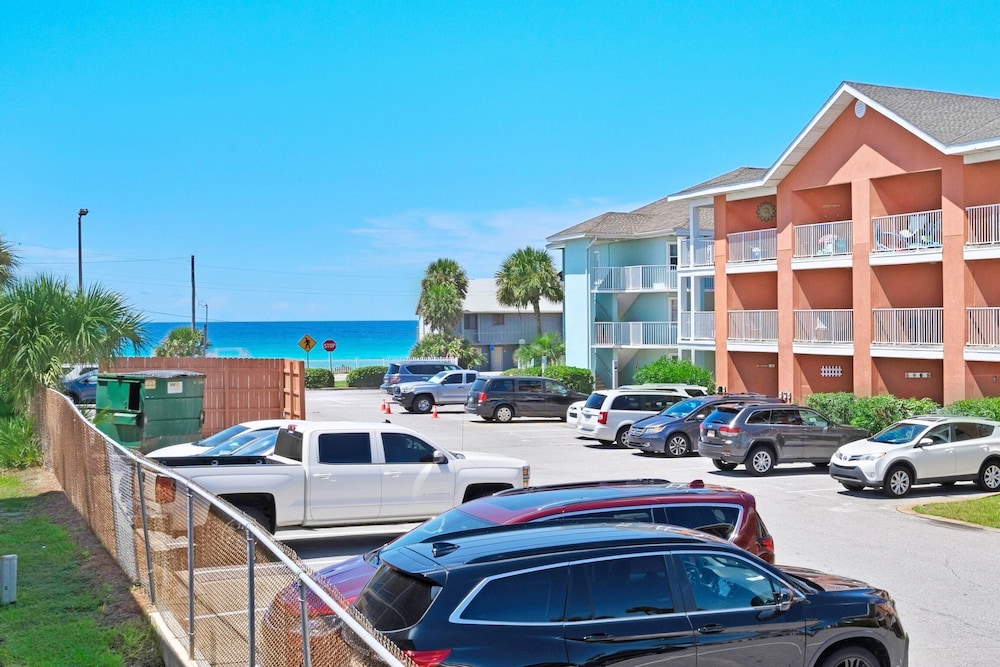 Townhome, Multiple Beds (Gulf Winds East #47) photo 2