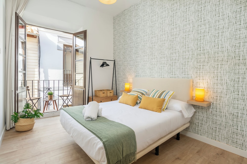 Superior Apartment, 2 Bedrooms, 2 Bathrooms, City View