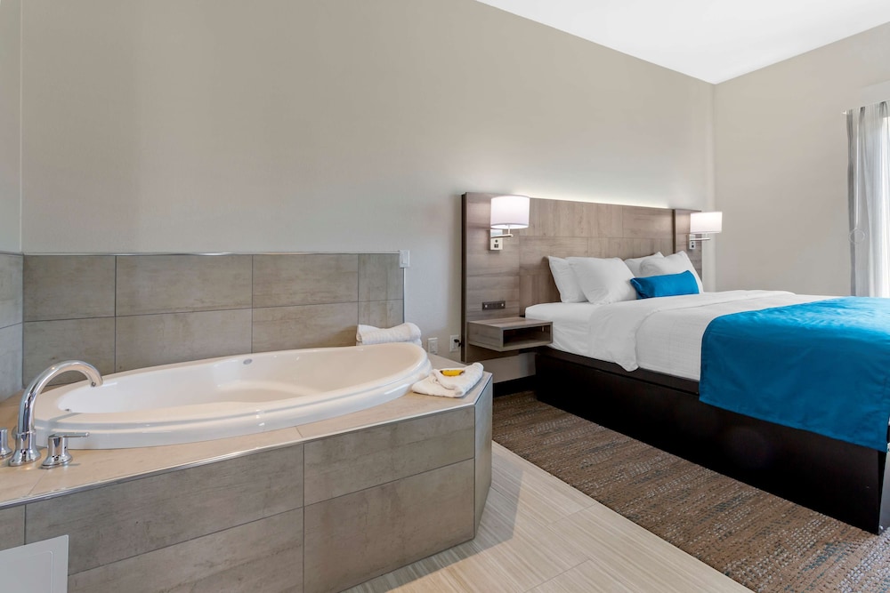 Suite, 1 King Bed, Non Smoking, Jetted Tub (with Sofabed) - Photo 7