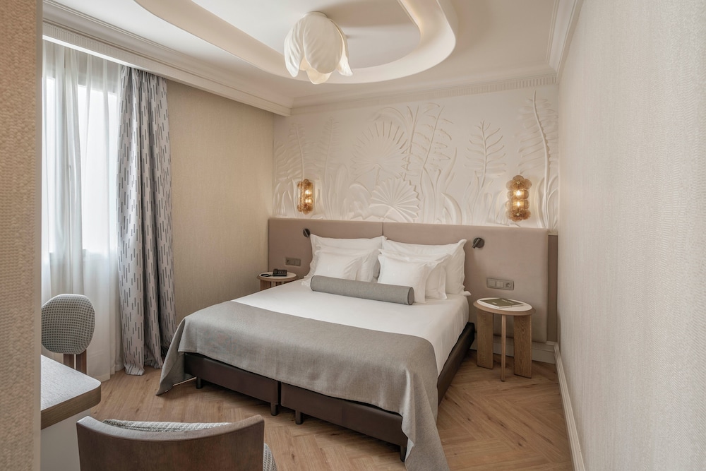 Superior Single Room