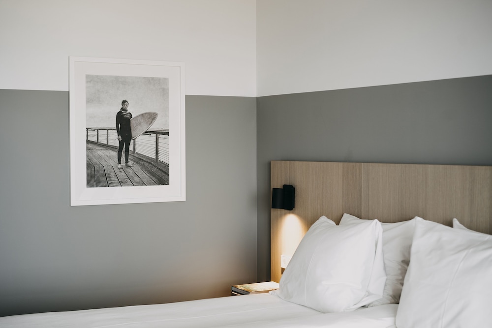 Room, Patio