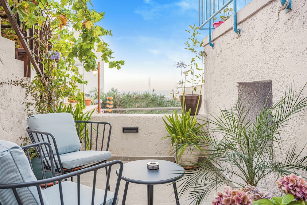 Deluxe Triple Room, City View, Ground Floor