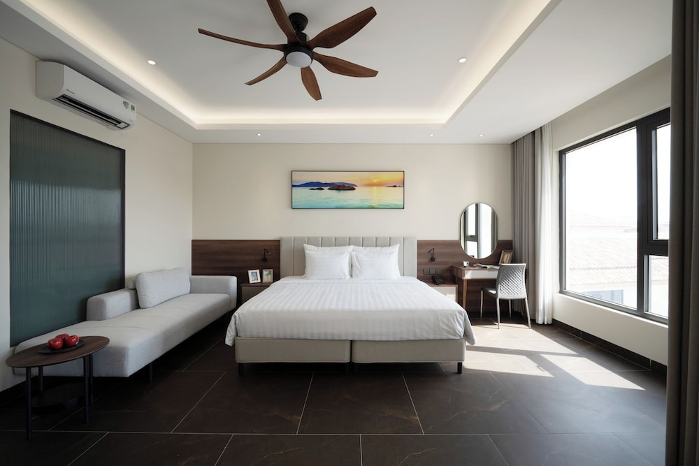 Signature Double Room, Balcony, City View