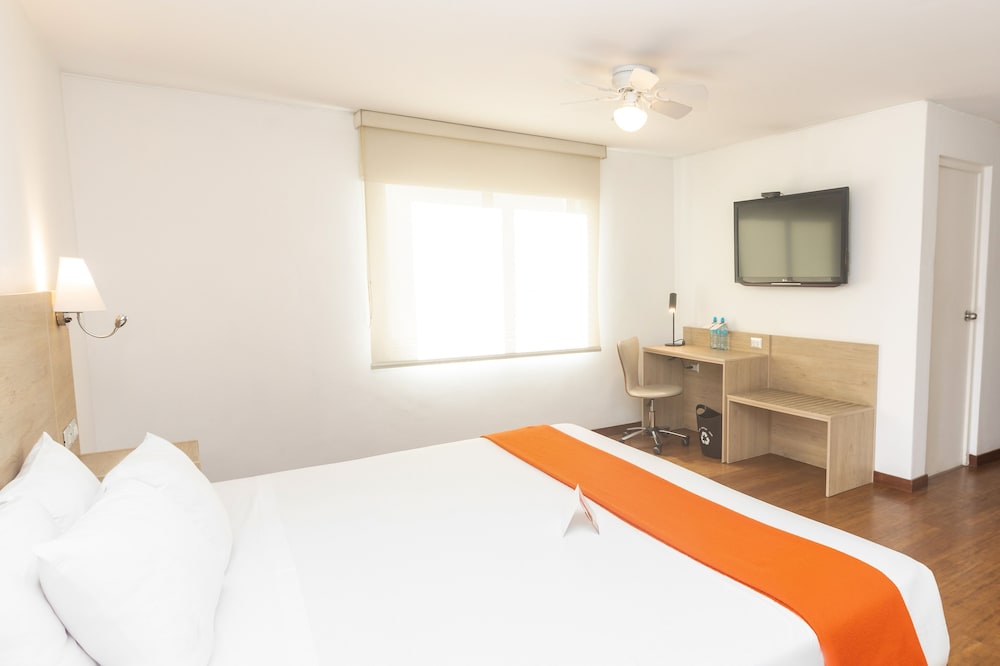 Superior Room, 1 King Bed - Photo 2