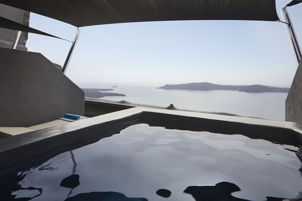 Hideaway Suite Sunset View with Heated Plunge Pool - Photo 12