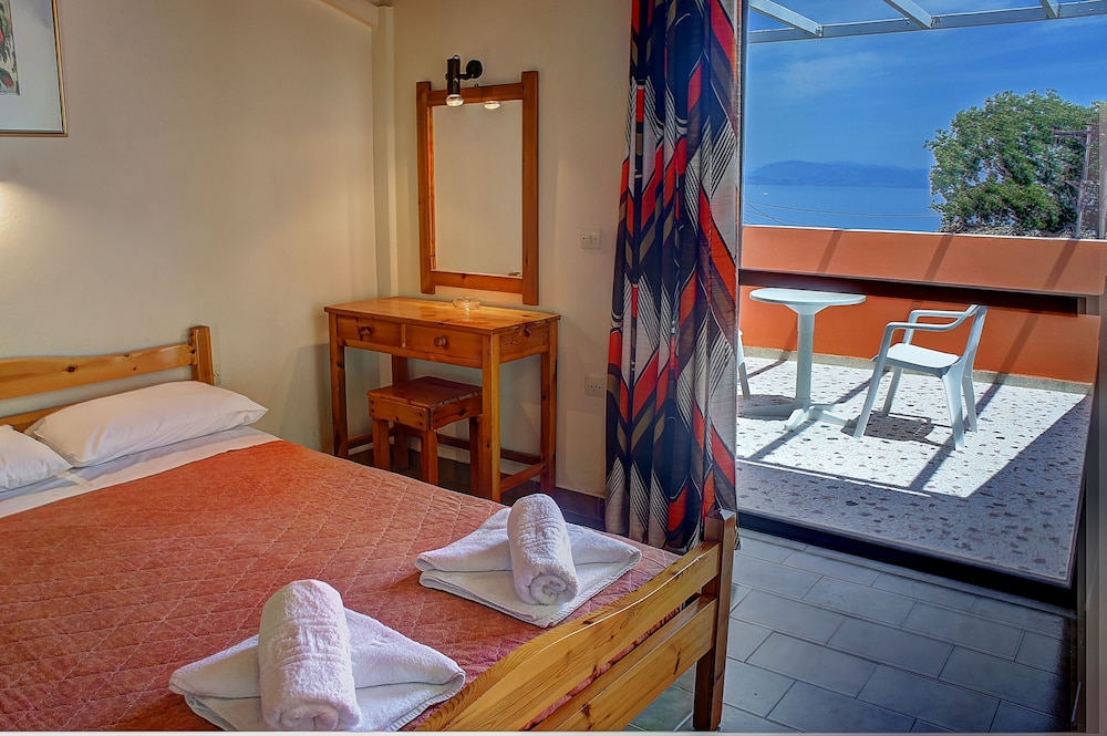 Standard Room, 1 Double Bed, Balcony, Sea View photo 1