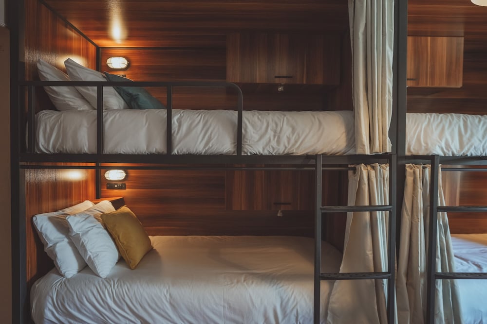 Bed in 6-Bed Dormitory Room photo 2