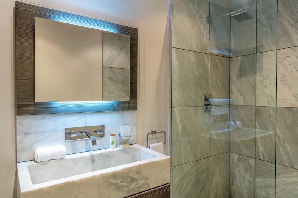 Room (beach House 5)