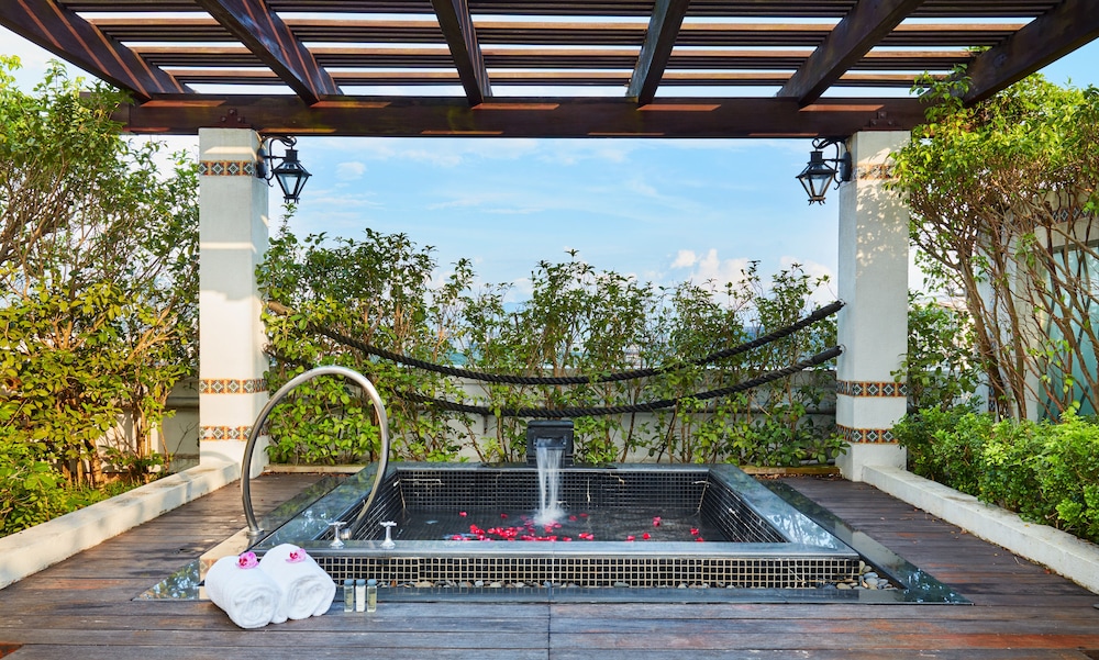 Classic Room, 2 Twin Beds, Club Lounge Access, Garden View