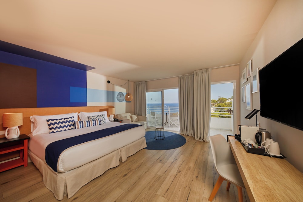 Premium Room, Balcony, Sea View (My Favorite Club, 2 Adults +1 Child)