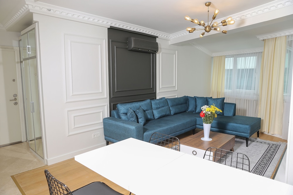 Standard Apartment, 1 Queen Bed with Sofa bed photo 3
