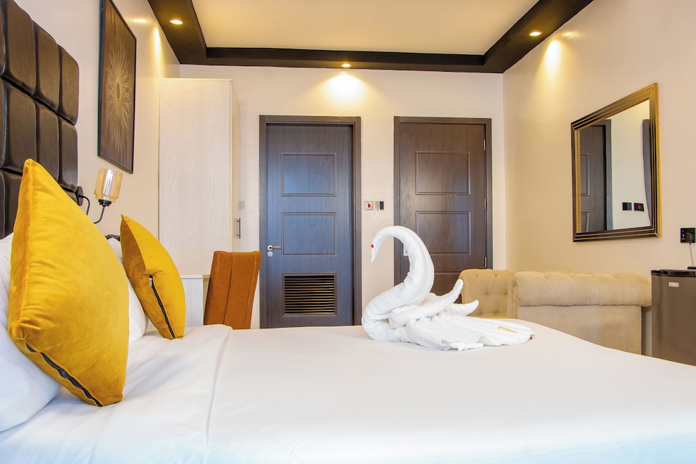 Deluxe Double or Twin Room photo 1