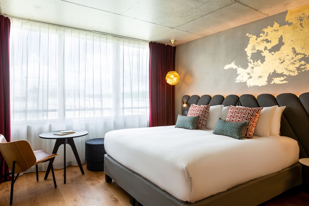 Room, 1 Queen Bed - Photo 2