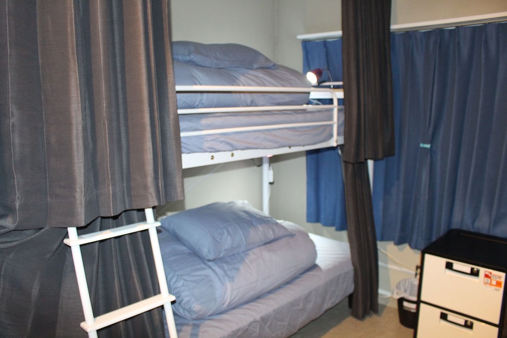 Shared Dormitory For 4 Guests, Men Only, Bunk Bed photo 1