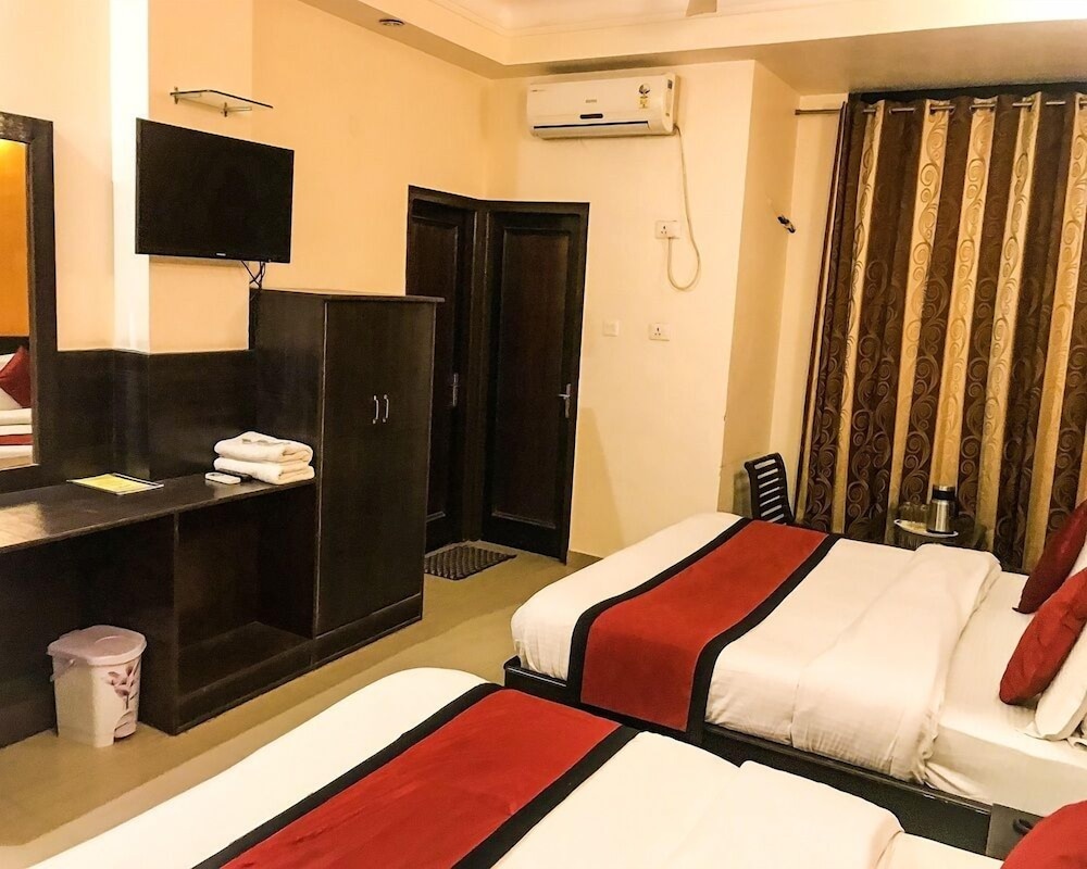 Deluxe Room - Photo 14