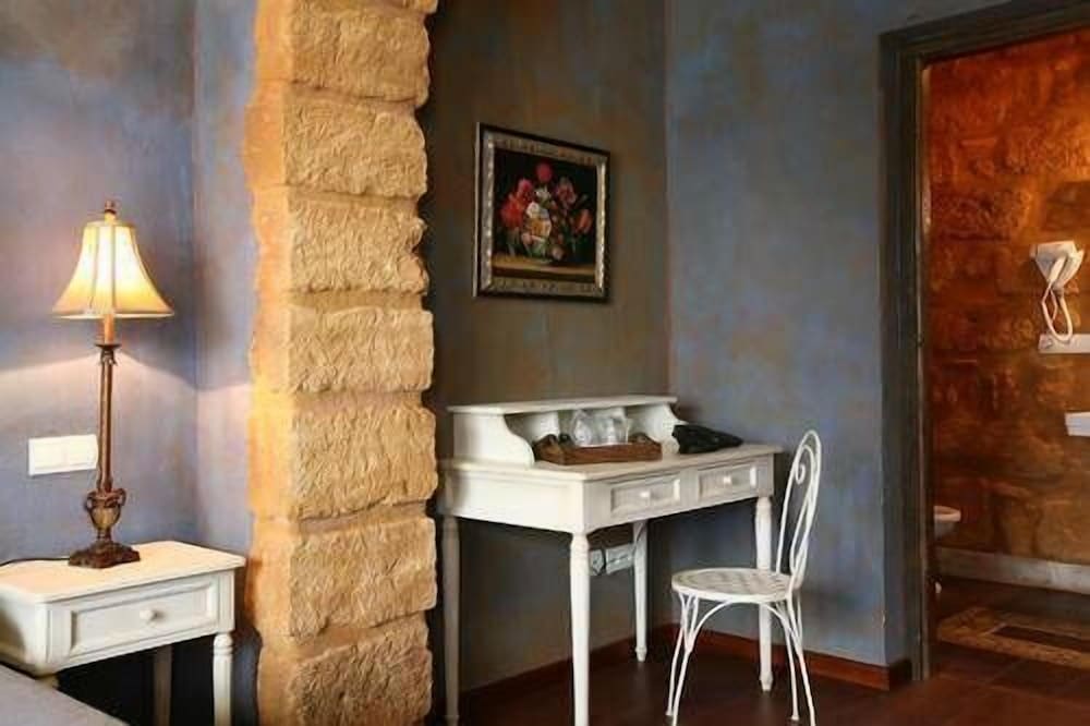 Standard Room - Photo 9