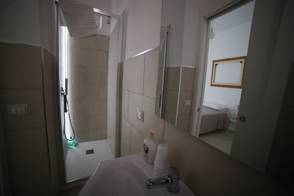 Design Double or Twin Room photo 2